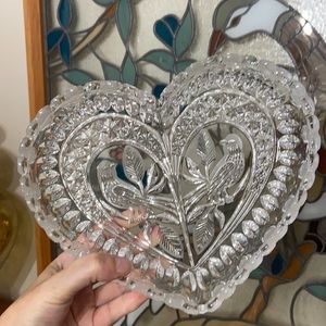 VTG Hofbauer Crystal The Byrdes Coll Heart Dish